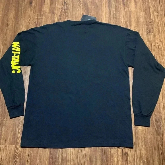 WU TANG Fashion Nova T-Shirt 36 Chambers LS Black Graphic Medium NWT - Picture 4 of 7